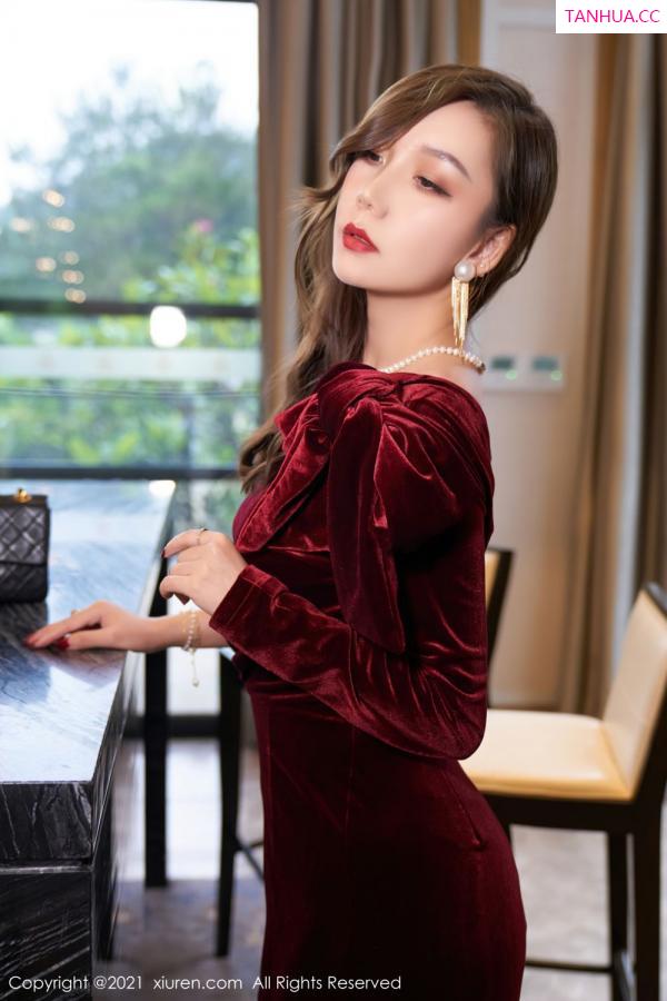 小乔  御姐模特艾静香 猩红华丽的礼裙第14张图片